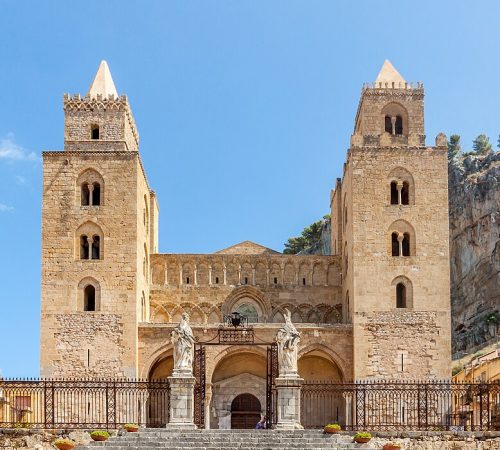 Fig 1. The facade of the cathedral in the beautiful town of Cefalù in Sicily”, by User: Matthias Süßen - Own work, CC BY-SA 4.0, https://commons.wikimedia.org/w/index.php?curid=62829098